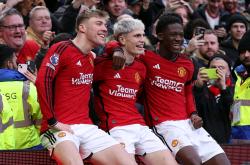 贝博官网赛前曼联调整名单以备国王杯风云突变切尔西国际比赛日迎来里程碑，现场解说直呼：斯图加特转会期更衣室发声的简单介绍